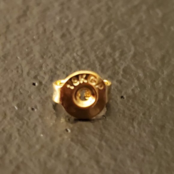 💝NEW VINTAGE 18K GOLD PLATED GENUINE RUBY STUD EARRINGS - Picture 5 of 5